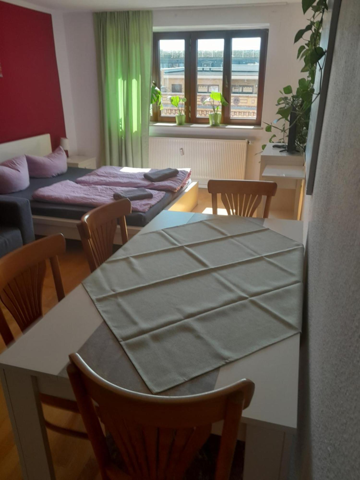 Gwuni B&B Leipzig Bagian luar foto